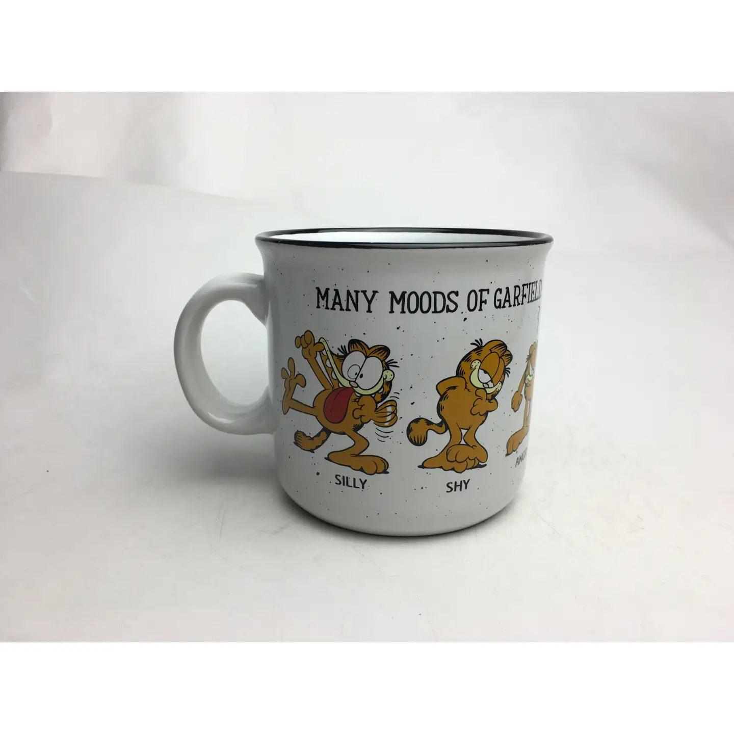 Mug - Garfield's Many Moods Camper - 20oz-hotRAGS.com