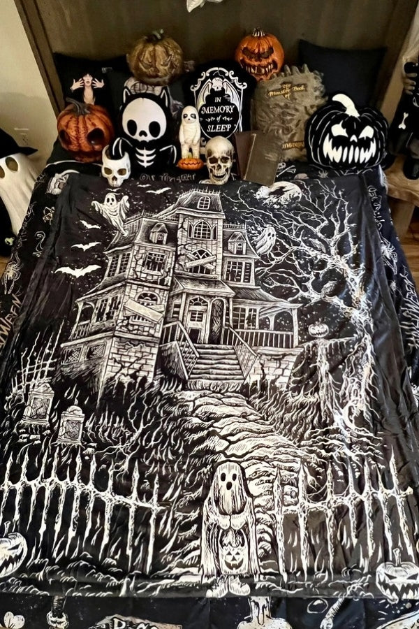 Blanket - Haunted Mansion - hotRAGS.com