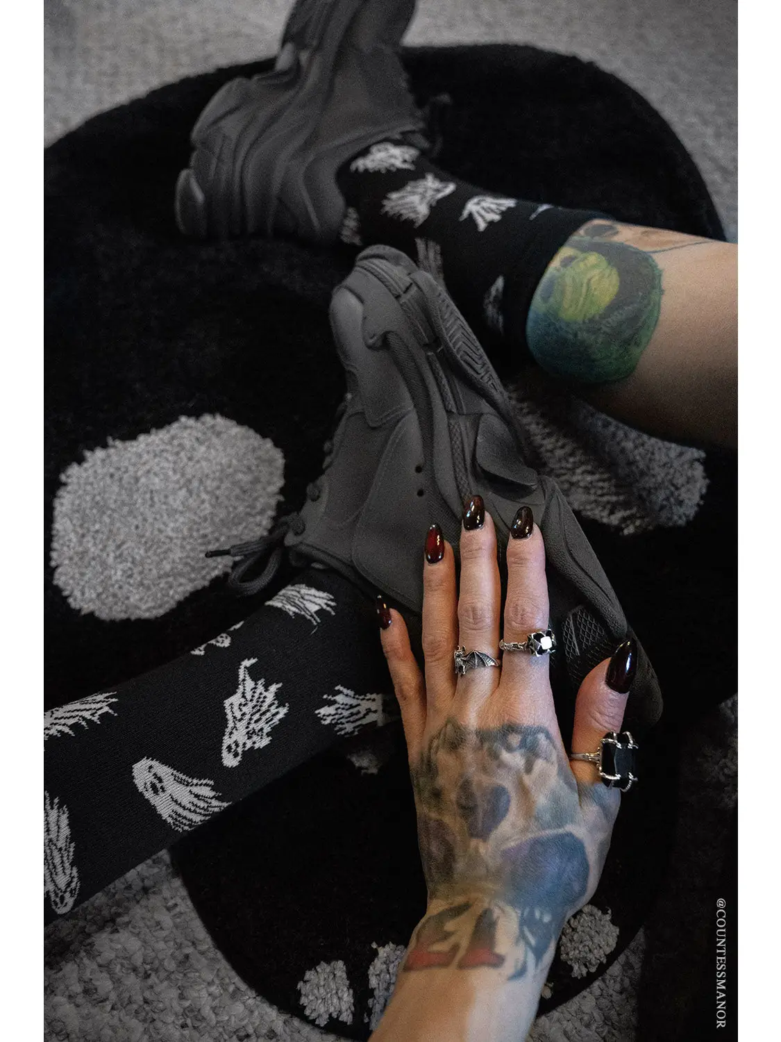 Socks - Creepy Ghost Host - hotRAGS.com