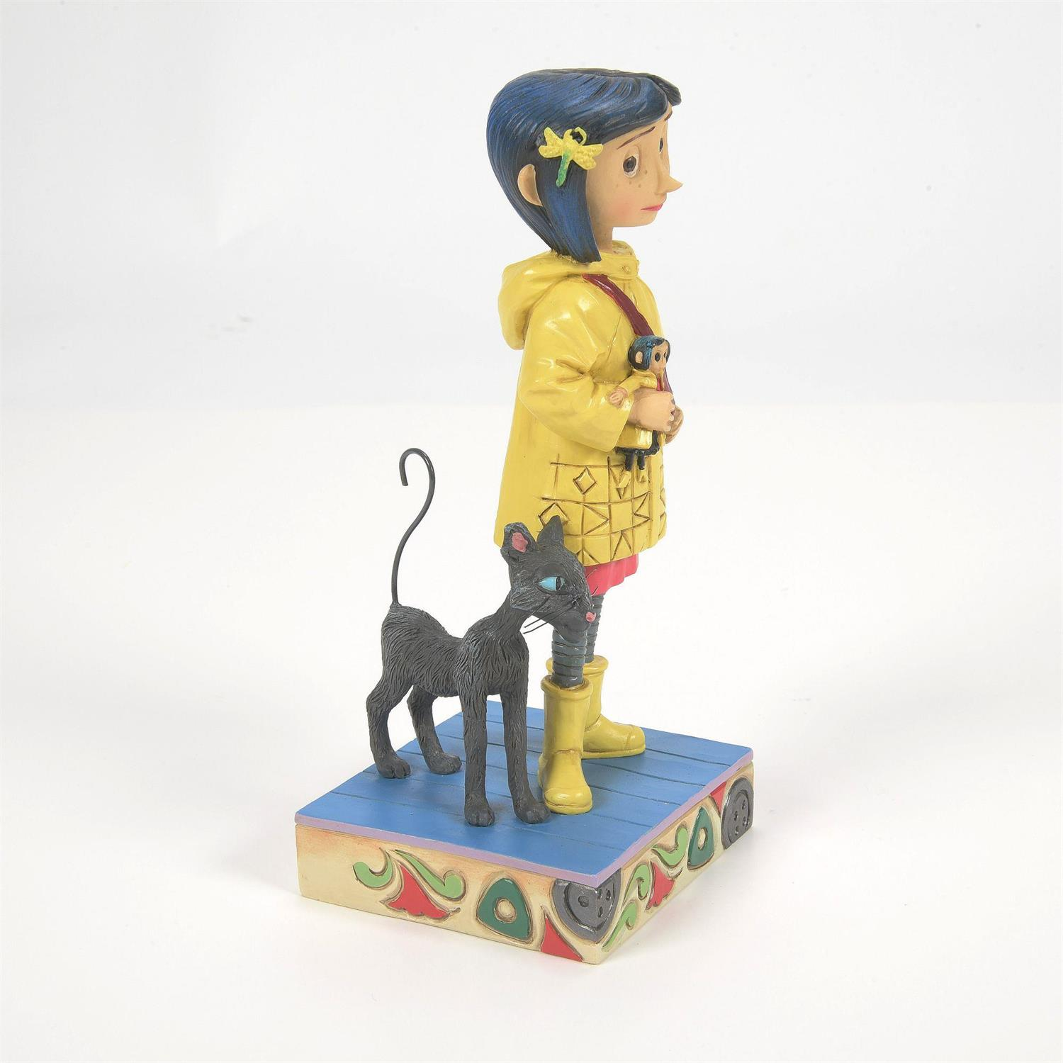 Statue - Coraline In Yellow Jacket - hotRAGS.com