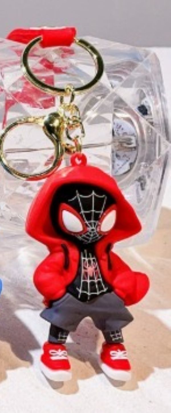 KEYCHAIN - SPIDERMAN HOOD RED