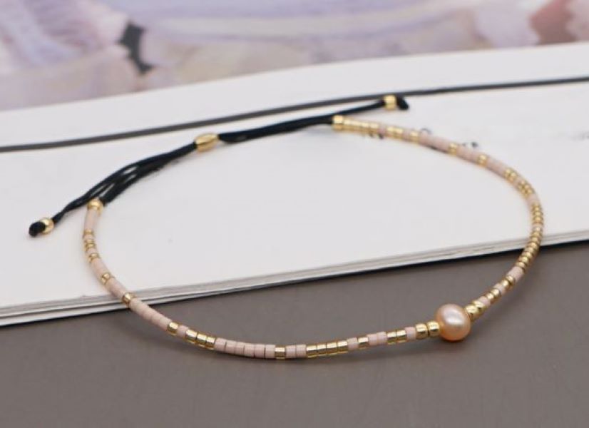 BRACELET - PEACH BEADS TIE