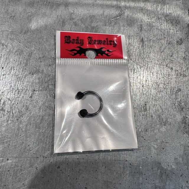 HORSESHOE - 16G HEART - BLACK