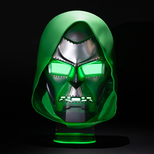 LIGHT - DR DOOM MASK