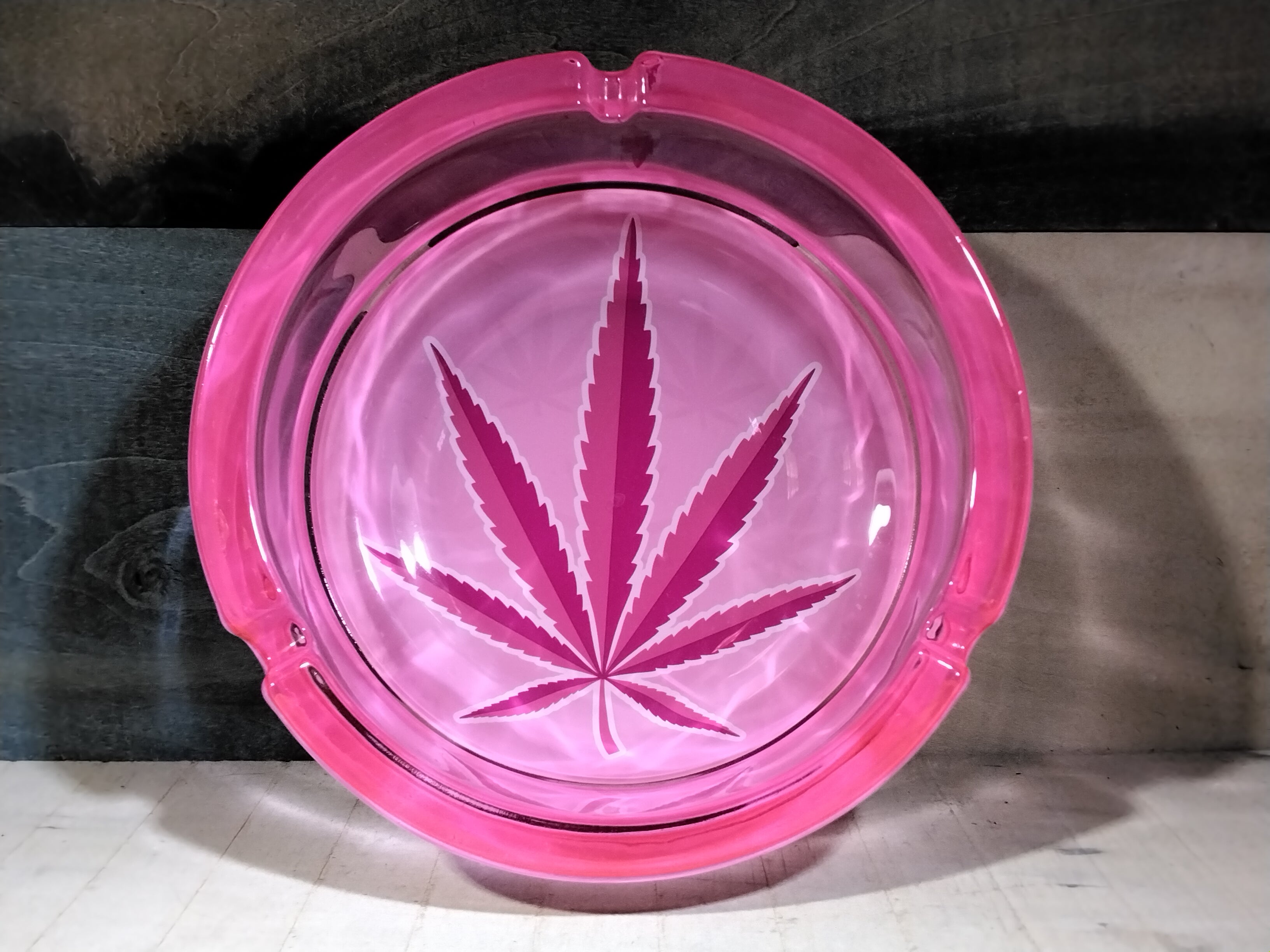 Ashtray Pink Kush Leaf-hotRAGS.com