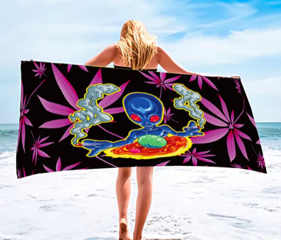 Towel - Alien Smoking Beach Towel - Size 64 x 30 Inches-hotRAGS.com
