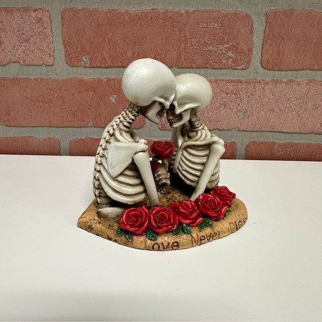 Statue Love Never Dies