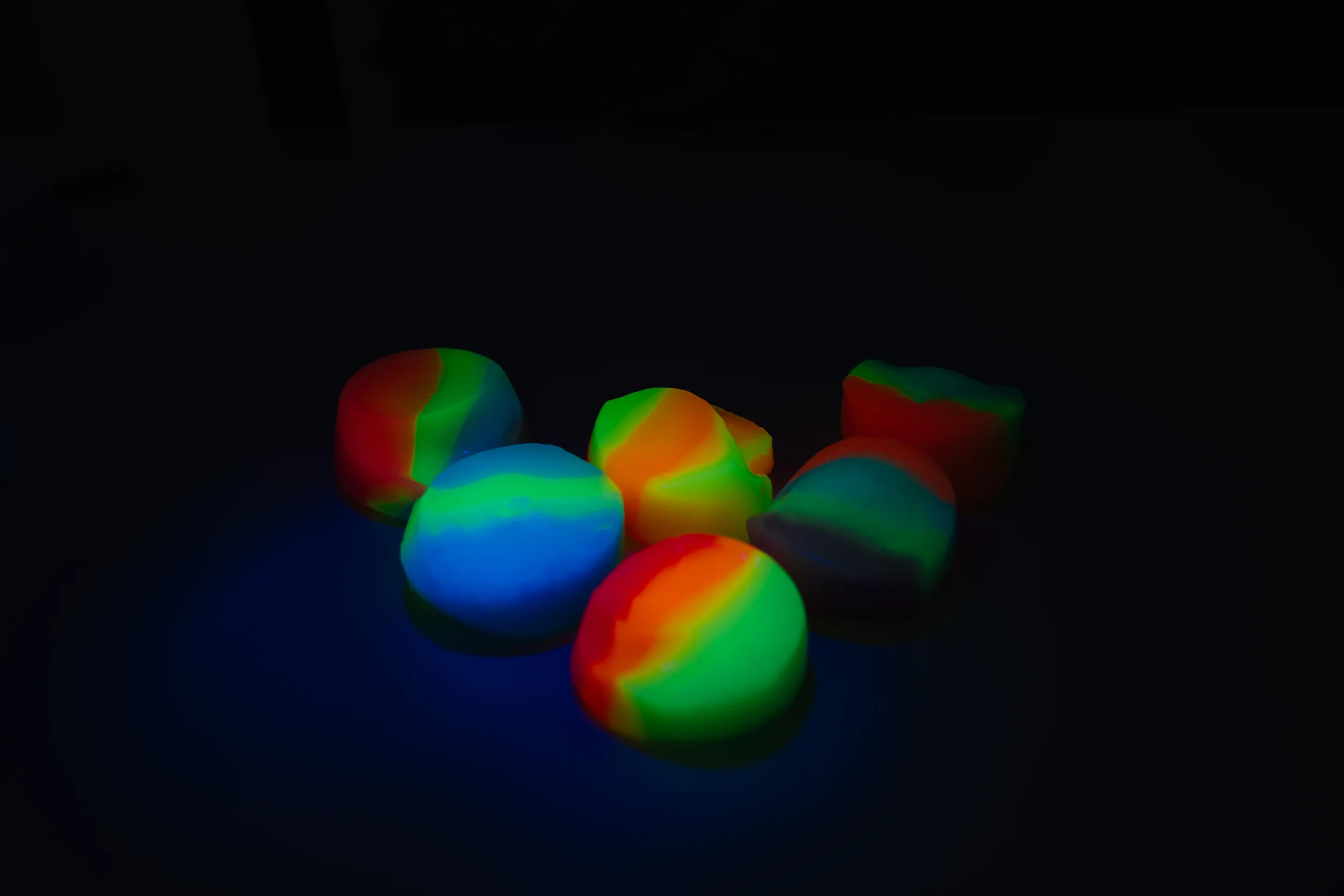 Toy - Rainbow Glow Dough