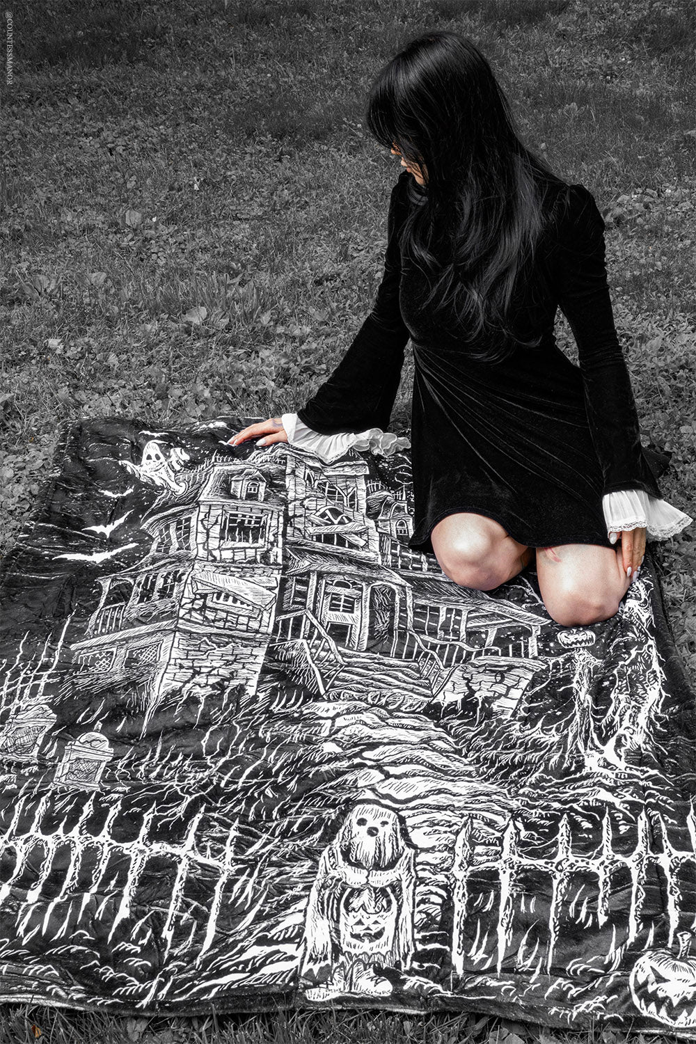 Blanket - Haunted Mansion - hotRAGS.com