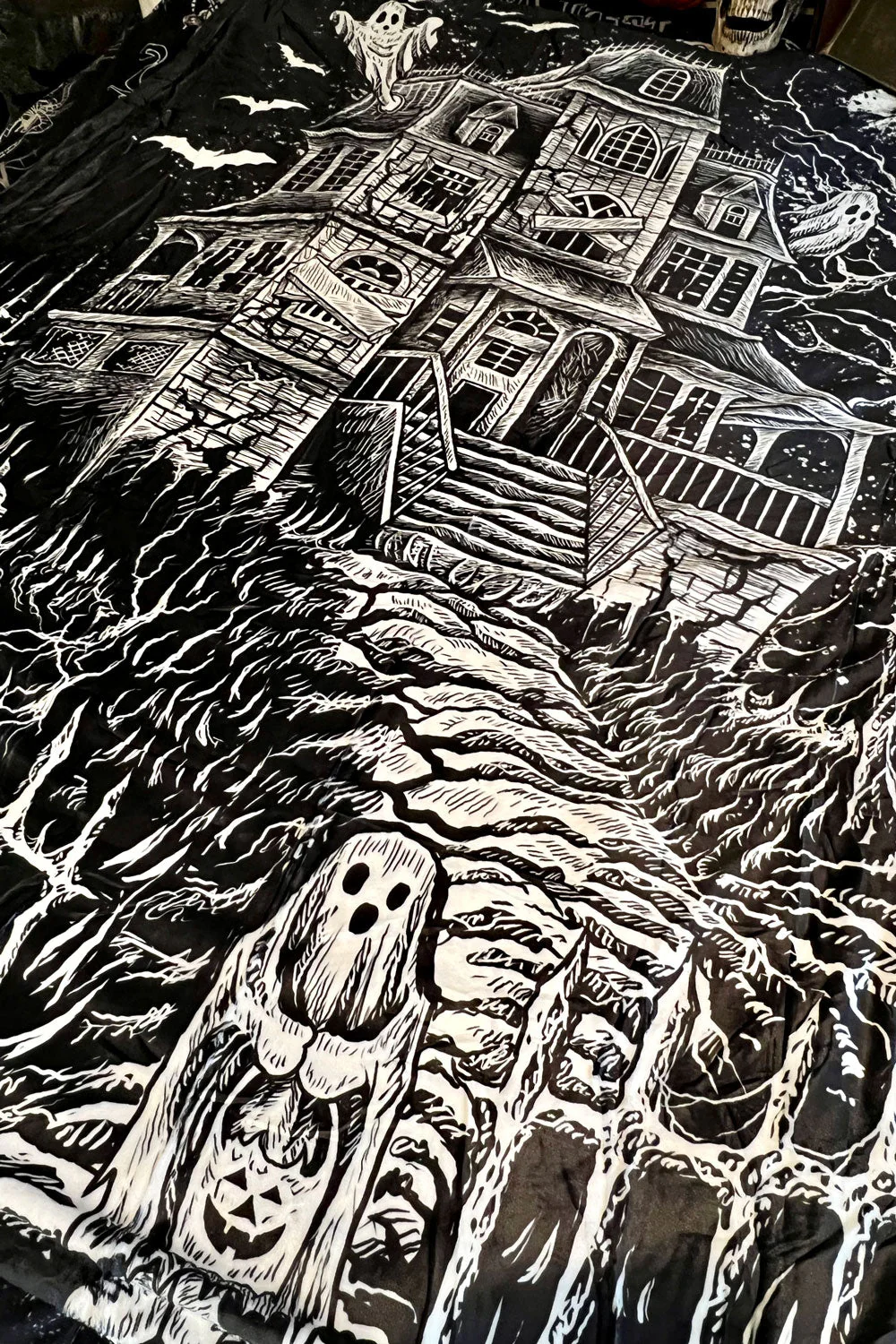 Blanket - Haunted Mansion - hotRAGS.com