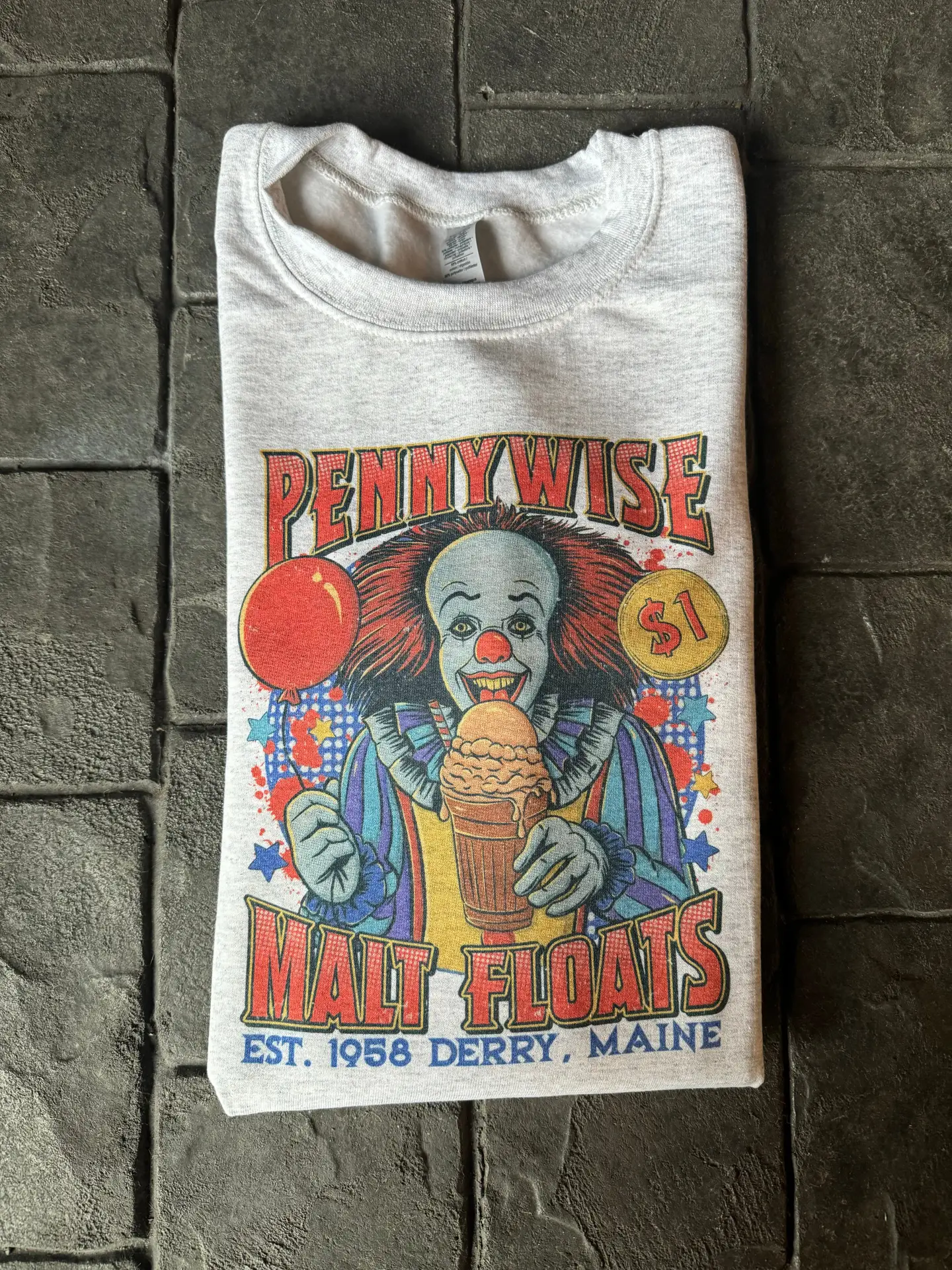 Sweatshirt - Pennywise Malt Float