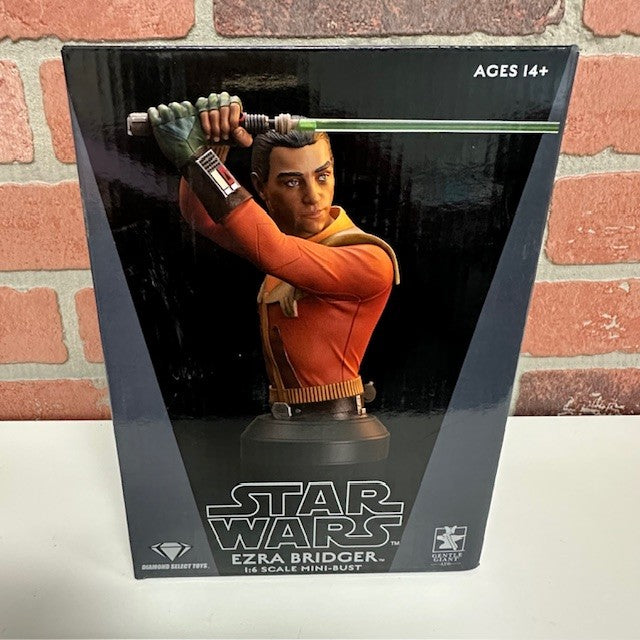 FIGURE - STAR WARS EZRA BRIDGER - hotRAGS.com