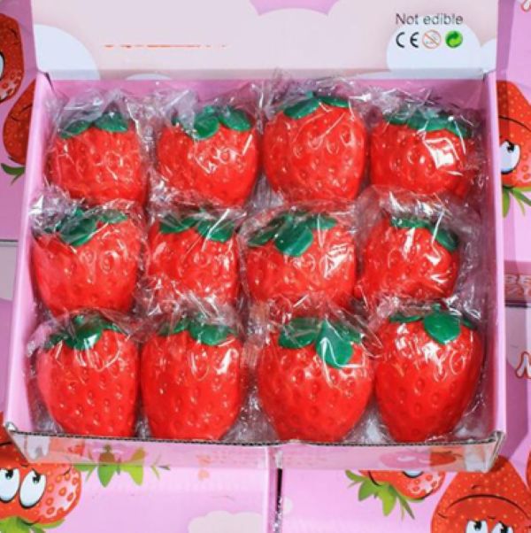 TOY - SQUISHY STRAWBERRY