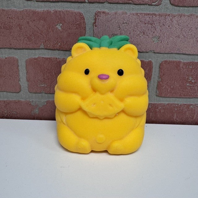 TOY - SQUISHY SCENTED PINEAPPLE